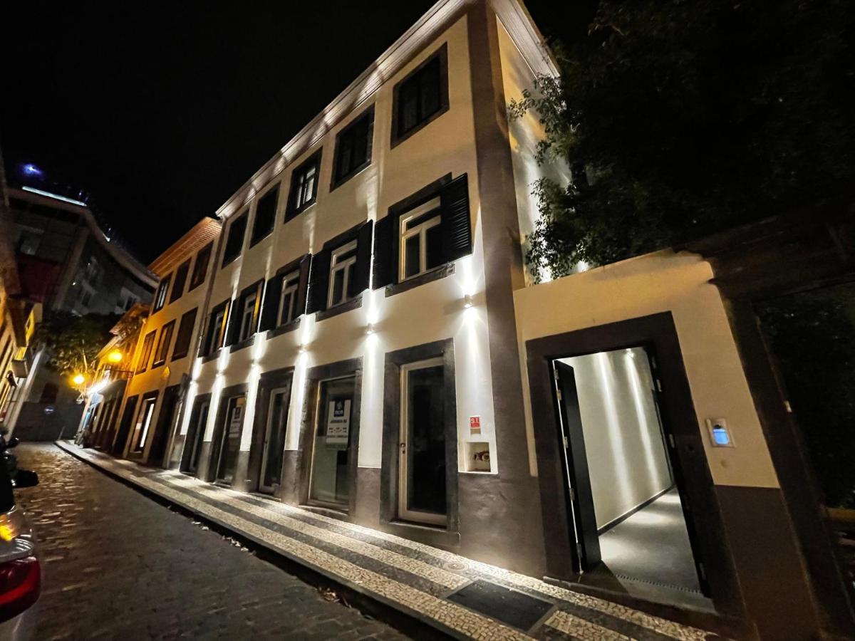 Living Funchal Executive Apartment Bagian luar foto